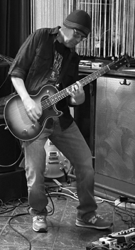 Kai Schroth - Guitar